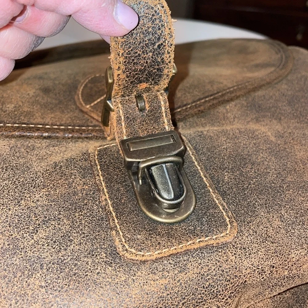 The Territory Ahead laptop/messenger/book bag or a masculine murse. B8